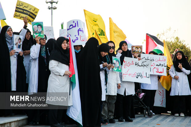 تجمع کادر درمان مشهد برای اعزام به لبنان