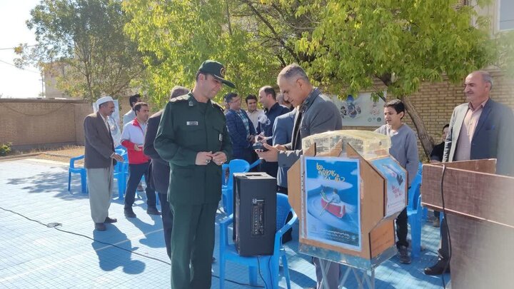 جشن عاطفه‌ها در مدارس دهگلان برپا شد