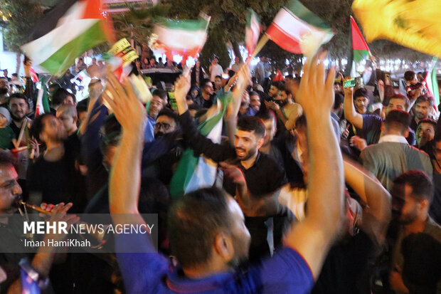 شادی مردم کرمانشاه در پی حمله موشکی به سرزمین های اشغالی