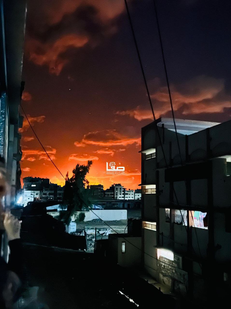 تل آویو موشکباران شد/ توقف پروازها در فرودگاه بن گورین