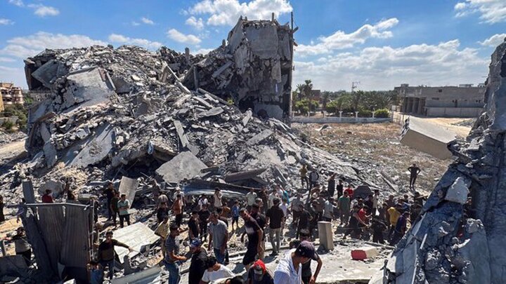 Israeli forces bomb institute for orphans in Gaza