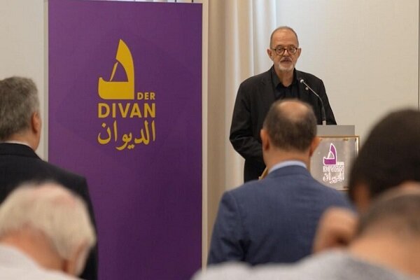 خوزه بورگینو: مراکز تعامل بین فرهنگها در حال حاضر حیاتی هستند