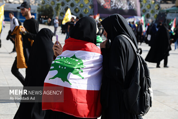 تجمع قدردانی از عملیات وعده صادق ۲ در میدان امام حسین (ع)