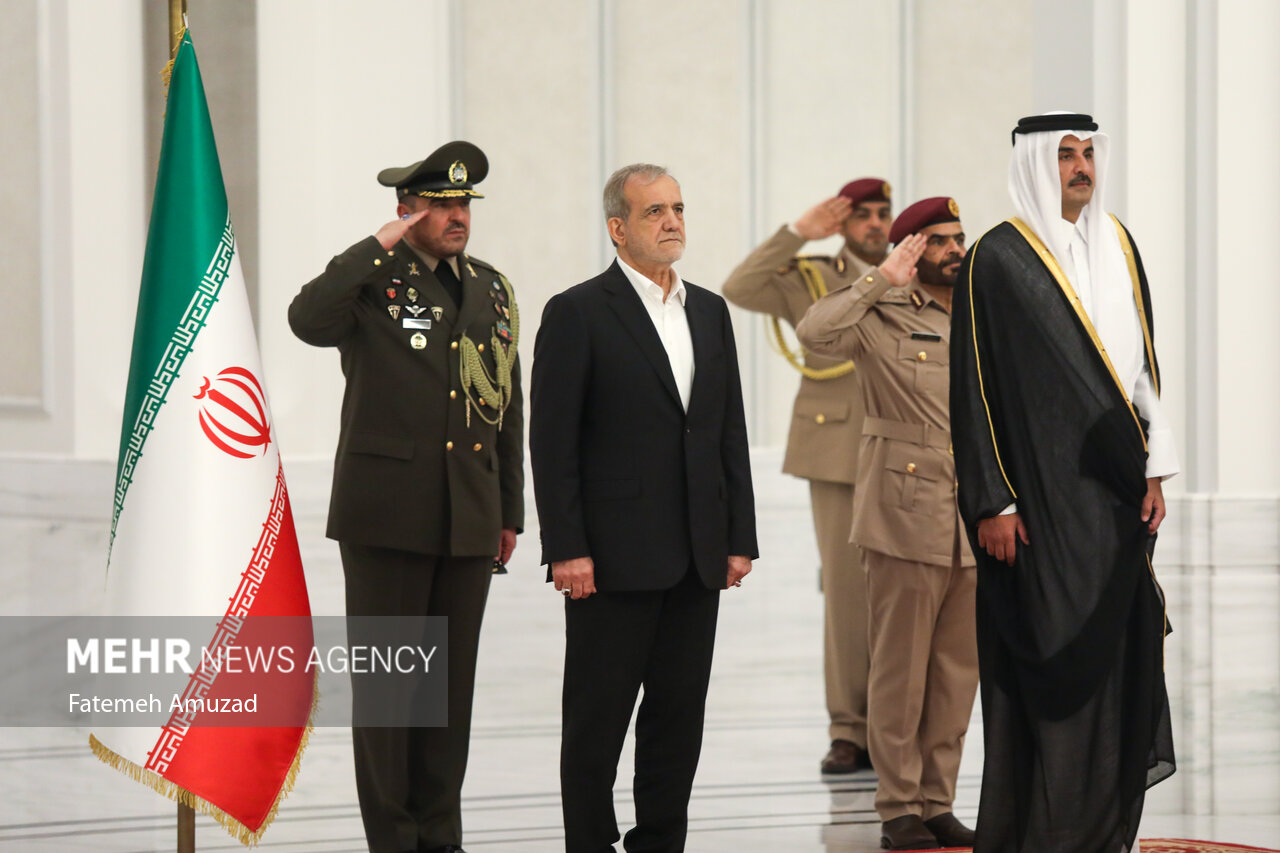 Pezeşkiyan, Katar'da resmi törenle karşılandı