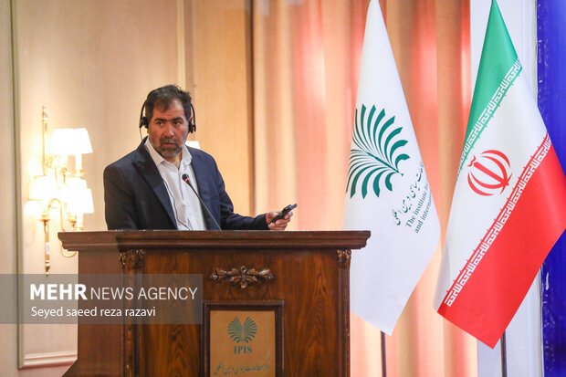 نشست توجیهی معاون سیاسی وزیر امورخارجه با سفرا 18