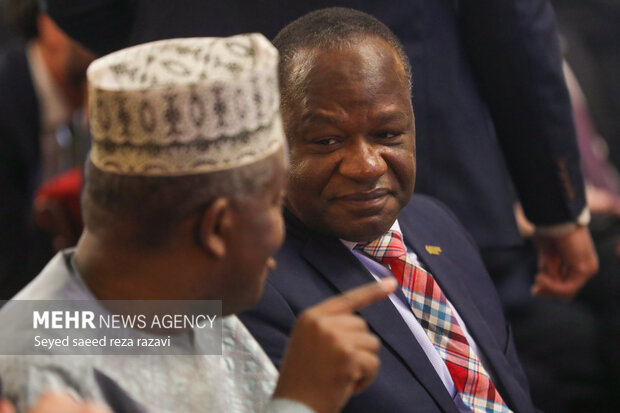 نشست توجیهی معاون سیاسی وزیر امورخارجه با سفرا 12