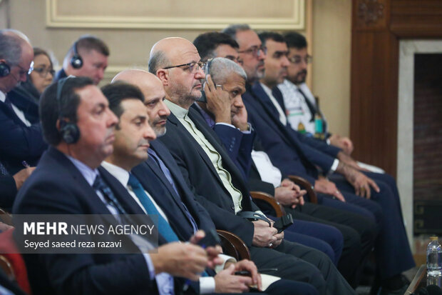 نشست توجیهی معاون سیاسی وزیر امورخارجه با سفرا 22