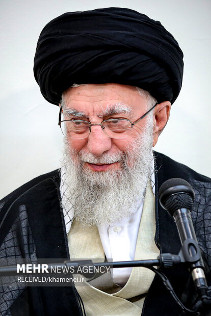 دیدار دستاندرکاران کنگره شهدا استان مازندران با رهبر معظم انقلاب 5