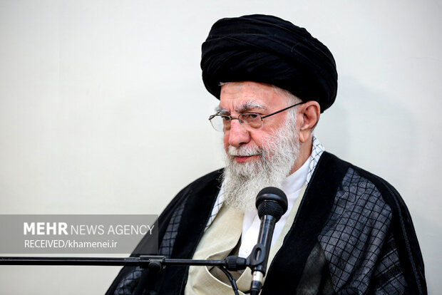 دیدار دستاندرکاران کنگره شهدا استان مازندران با رهبر معظم انقلاب 11