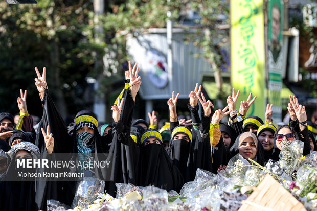 راهپیمایی دانشجویی در حمایت از رزمندگان مقاومت و عملیات وعده صادق 10