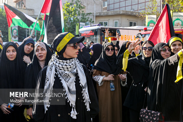 راهپیمایی دانشجویی در حمایت از رزمندگان مقاومت و عملیات وعده صادق 13