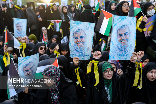 
Sturdents rally to show support for IRGC, Resistance