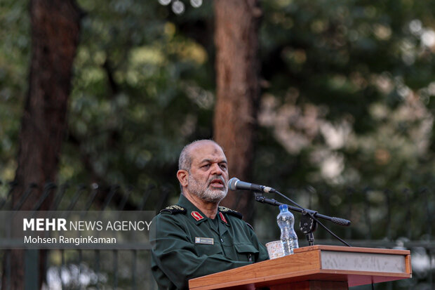 
Sturdents rally to show support for IRGC, Resistance