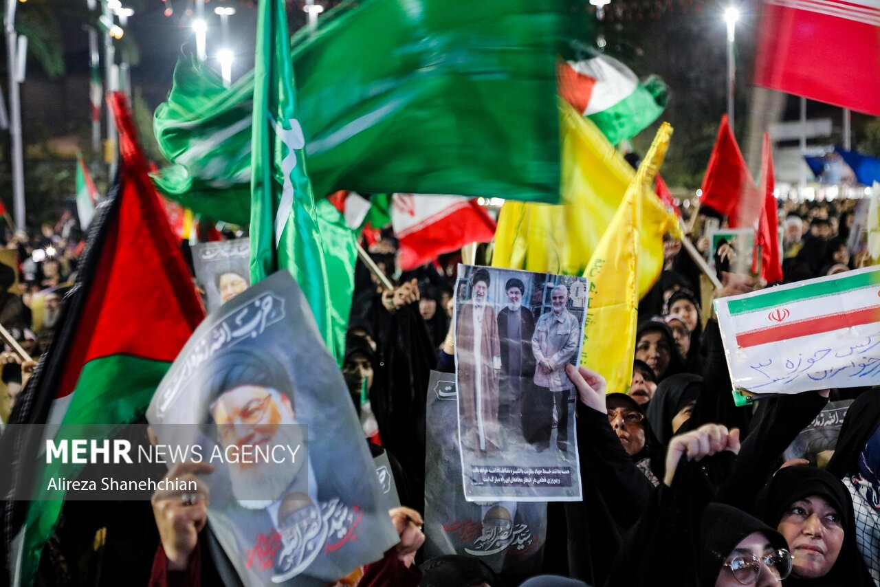 خروش انقلابی مردم رشت در حمایت از عملیات «وعده صادق۲»