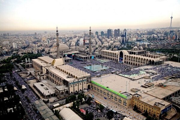 صلاة جمعة تاريخية في طهران توجه رسالة قوية الى العدو الصهيوني