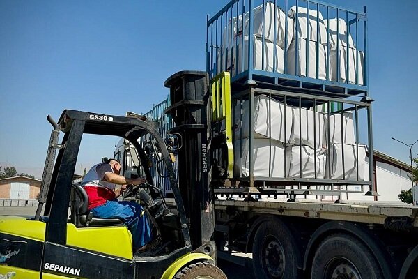 ارسال محموله حاوی کمکهای بشردوستانه مردم به لبنان ارسال محموله حاوی کمکهای بشردوستانه مردم به لبنان