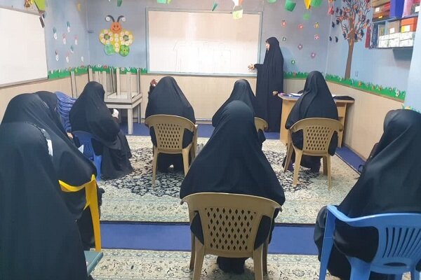 قرآن عامل موفقیتهایم شد/ رموز موفقیت رتبه ۳۳ کنکور انسانی