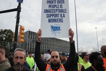 US dock workers ended strike but dispute is not over yet