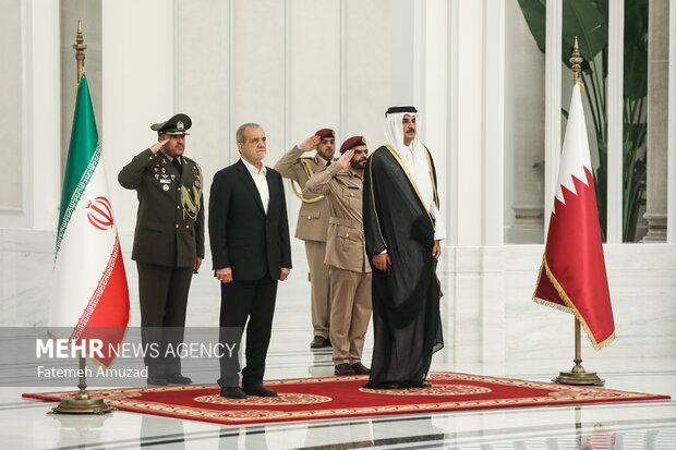 استقبال رسمی امیر قطر از رئیس جمهور