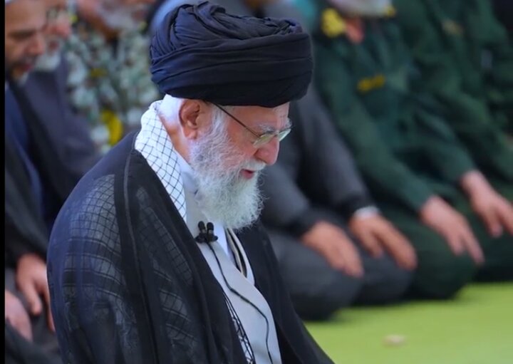 VIDEO: Calmness of Leader in performing prayers