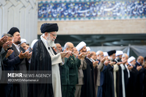 اقامه نماز جمعه به امامت رهبر معظم انقلاب اسلامی