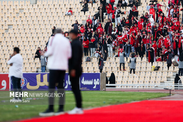 لیگ برتر فوتبال – پرسپولیس و چادرملو