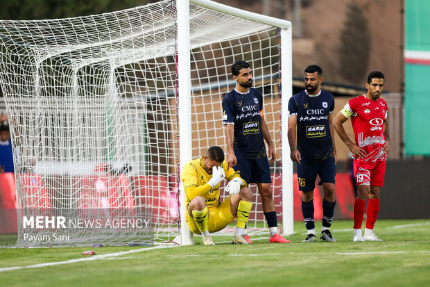 لیگ برتر فوتبال – پرسپولیس و چادرملو