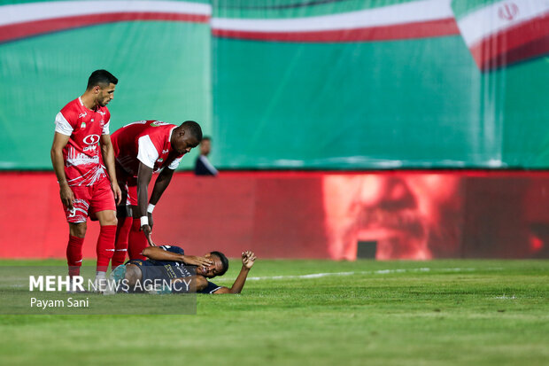 لیگ برتر فوتبال – پرسپولیس و چادرملو