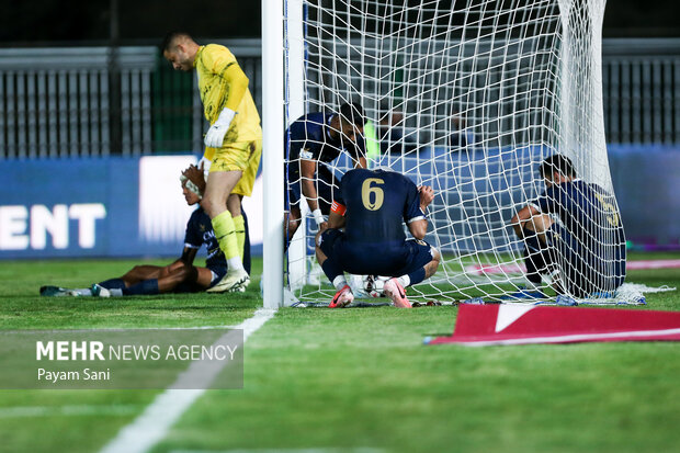 لیگ برتر فوتبال – پرسپولیس و چادرملو