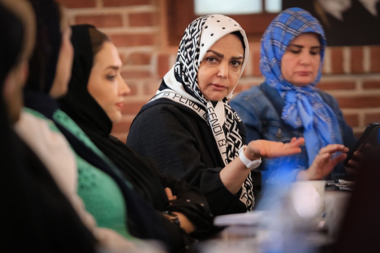 خانوادهها مقابل رسانه بیدفاع هستند / کودکانی بدون قهرمان و اسطوره 3