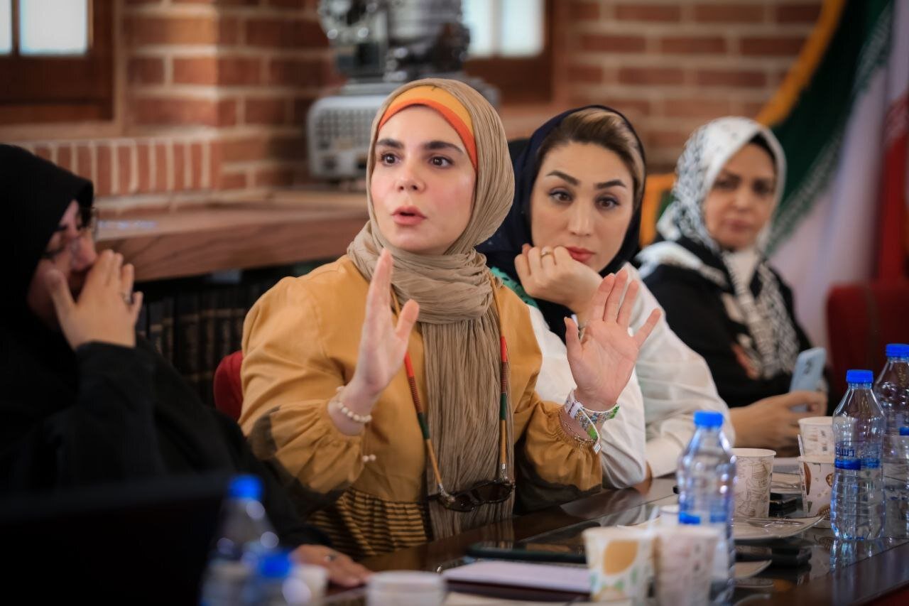 خانوادهها مقابل رسانه بیدفاع هستند / کودکانی بدون قهرمان و اسطوره 6