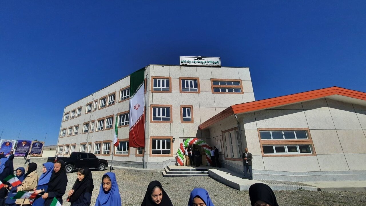 چالش های مدارس در مازندران/ این کلاس دیگر جا ندارد!