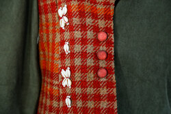 بسیاری به جای تولید، سرمایه را به طلا و ارز می‌برند