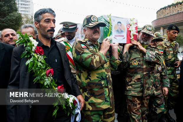 تشییع پیکر سرباز وظیفه مدافع وطن شهید «امیرمحمد کاخکی»