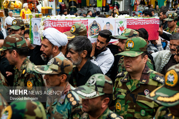 وداع و تشییع سرباز وظیفه مدافع وطن شهید «امیرمحمد کاخکی»