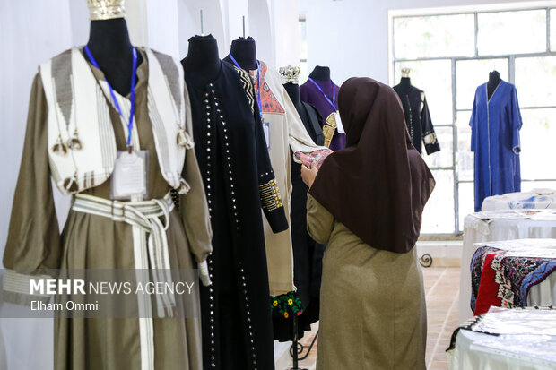 پوشاک ایرانی- اسلامی به کالای فرهنگی تبدیل شود؛ ضرورت تلفیق لباس سنتی