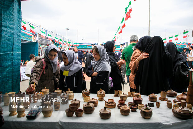 جشنواره روز ملی روستا و عشایر در مشهد