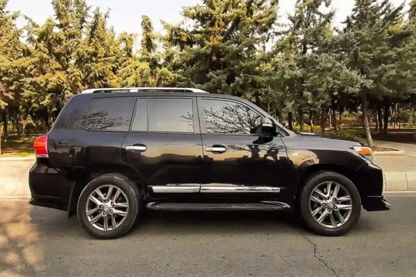 تویوتا لندکروز قاچاق در گیلان ضبط شد؛ محکومیت ۱۶۰ میلیارد ریالی تویوتا لندکروز قاچاق در گیلان ضبط شد؛ محکومیت ۱۶۰ میلیارد ریالی