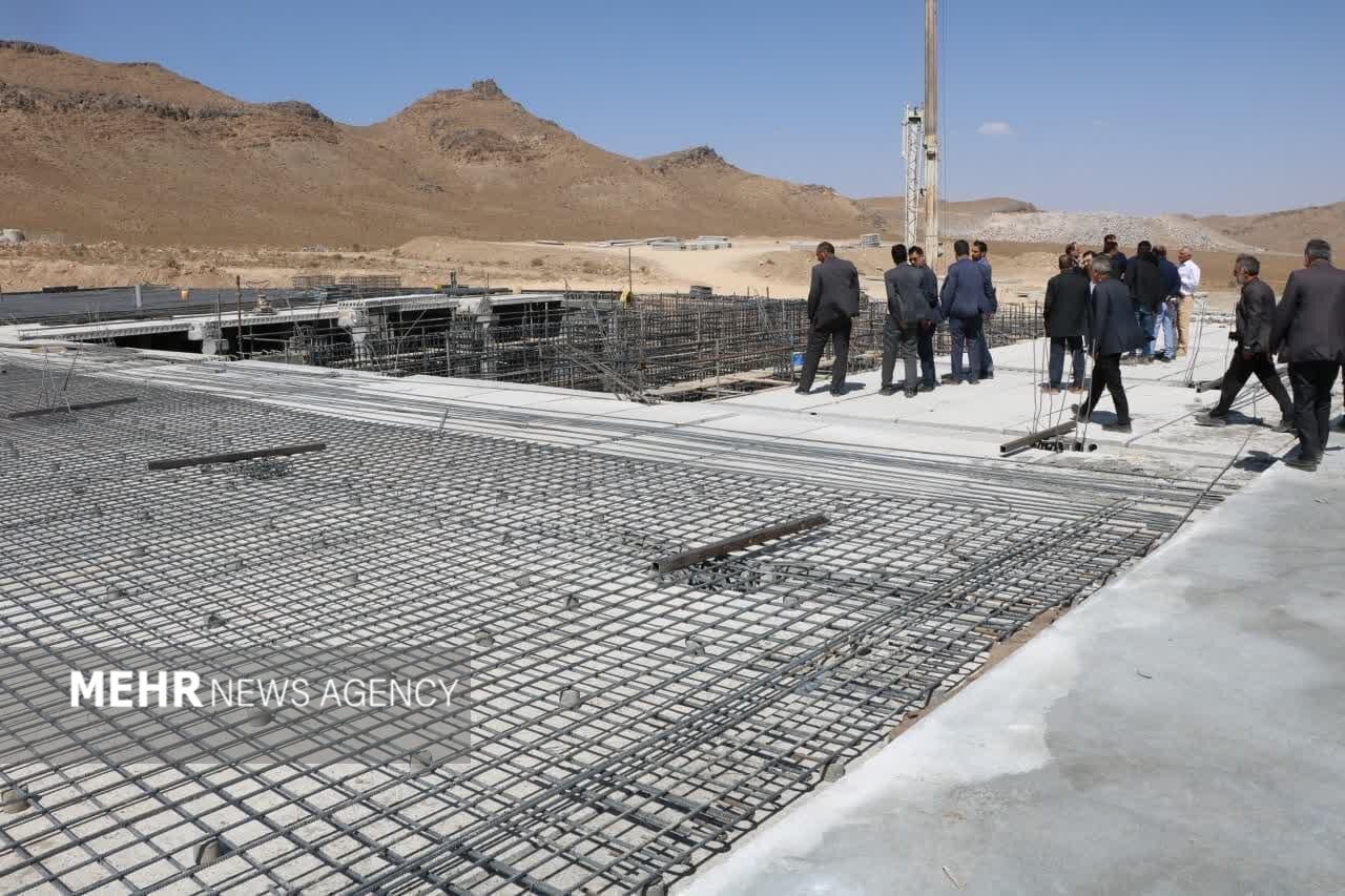 کارگروه سازگاری با کمآبی اصفهان از پروژه ماندگان بازدید کرد