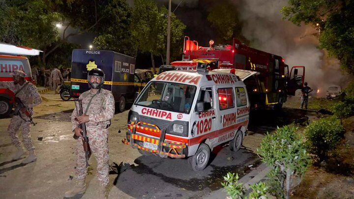 کشته شدن ۲ تبعه چینی در انفجار در نزدیکی فرودگاه کراچی کشته شدن ۲ تبعه چینی در انفجار در نزدیکی فرودگاه کراچی