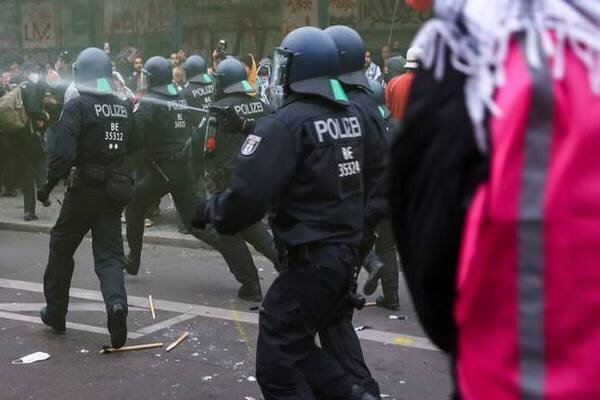 German police clash with pro-Palestine protesters in Berlin