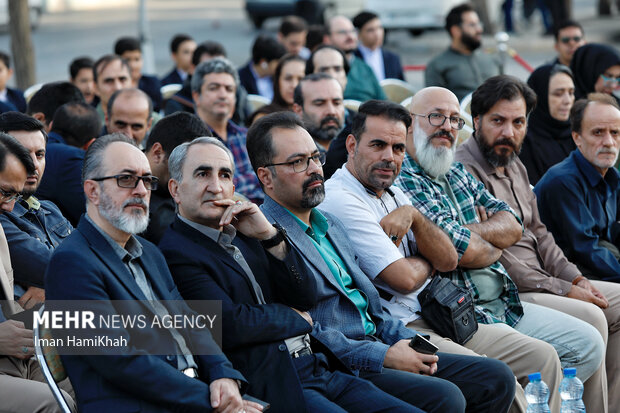 آیین رونمایی از پوستر بیست و نهمین جشنواره بین المللی تئاتر کودک و‌نوجوان در همدان