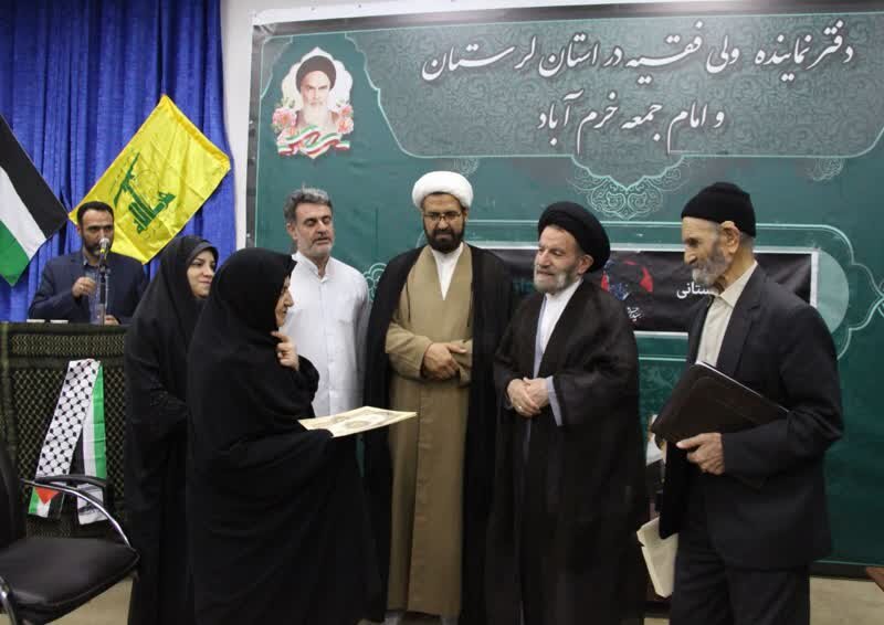 «جهاد واژهها» برای شهدای مقاومت/ وقتی «شعر» رسانه میشود!