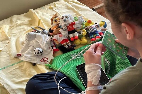 برگزاری مراسم عروسکگردانی و قصهگویی در بیمارستان بهرامی