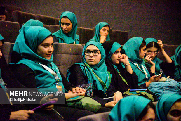 داوران کودک دانش کافی برای انتخاب فیلمها را دارند داوران کودک دانش کافی برای انتخاب فیلمها را دارند