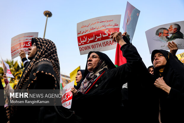 تجمع خانوادگی دختران مقاومت