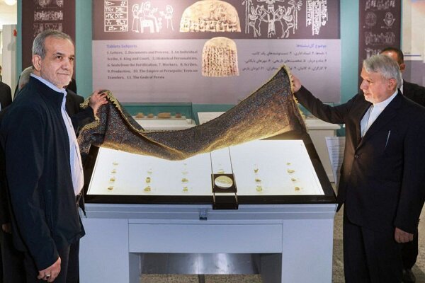 ۳۰مهر یا گلنبشته بدون متن رونمایی شد