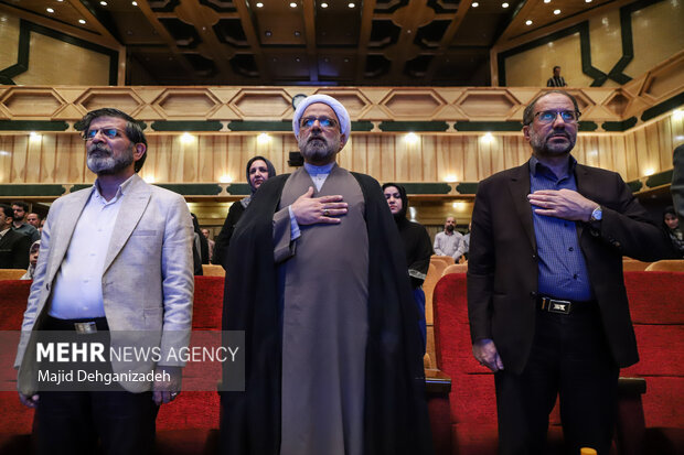 آیین اختتامیه جشنواره ملی «دادخند» در یزد آیین اختتامیه جشنواره ملی «دادخند» در یزد