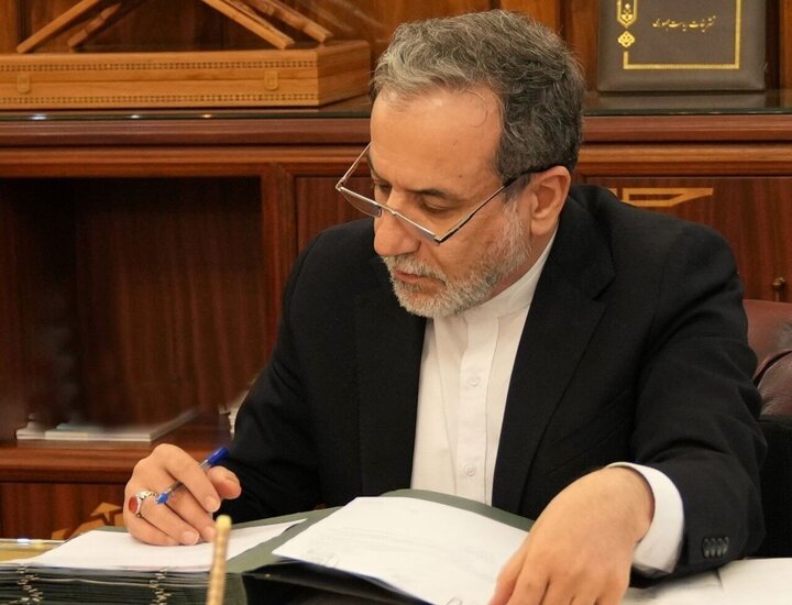 Iran FM urges collective efforts to stop Israeli aggression