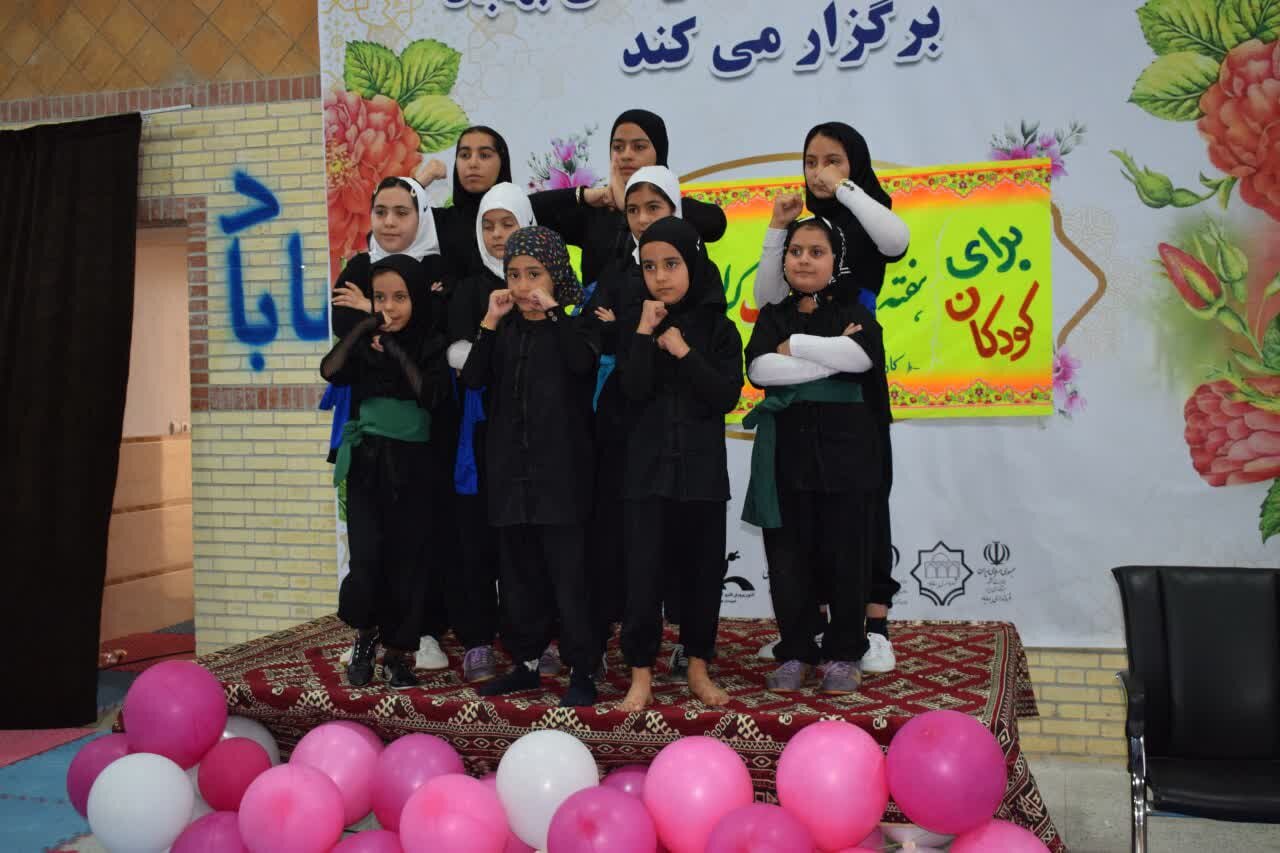 جشن بزرگ روز کودک در بهاباد برگزار شد